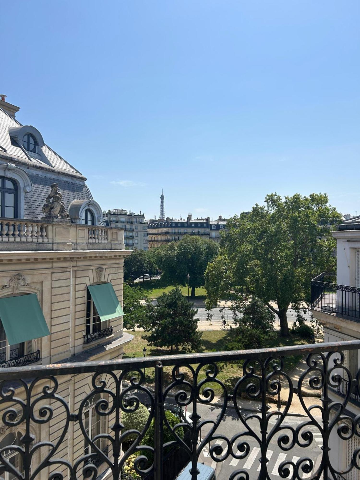 Vue Tour Eiffel Et 5 Minutes Des Champs-Elysees Appartement 2 Chambres Paris 16 Etoile Екстер'єр фото